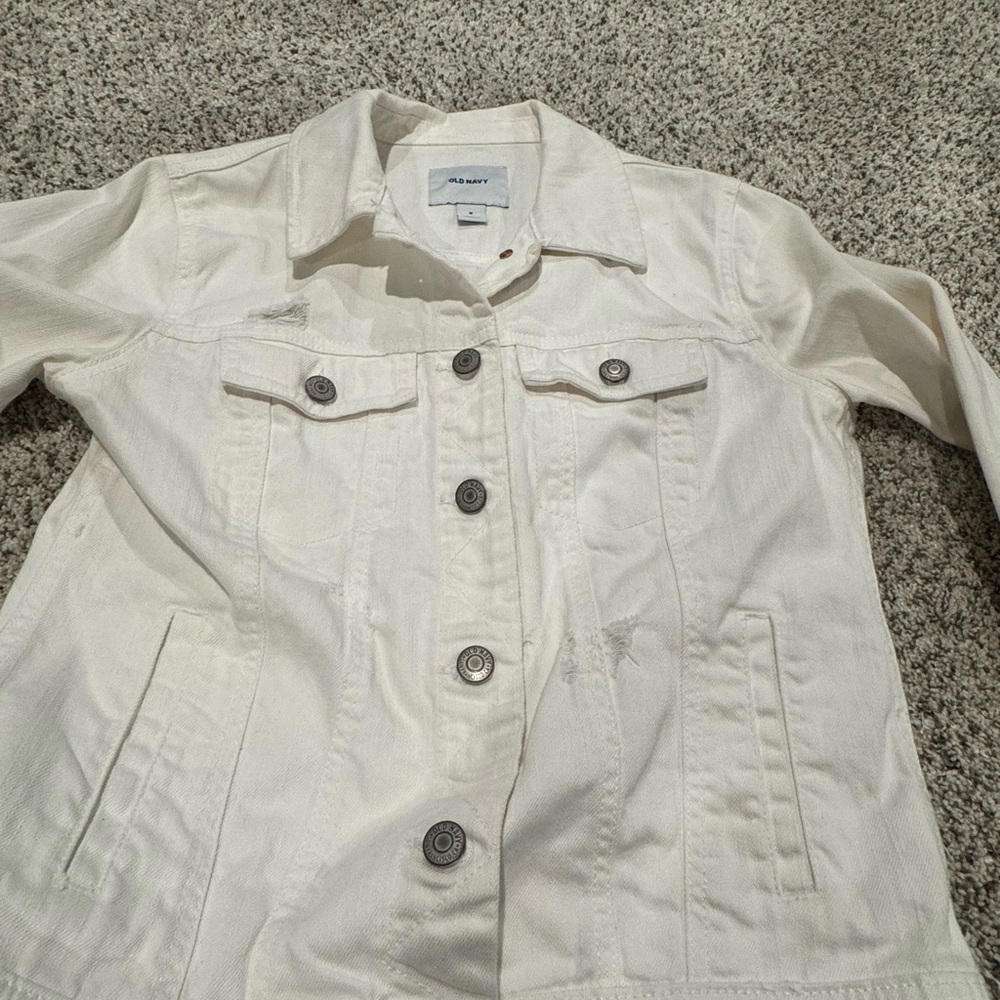 Women’s Old Navy Distressed White Denim Jacket - Picture 3 of 4